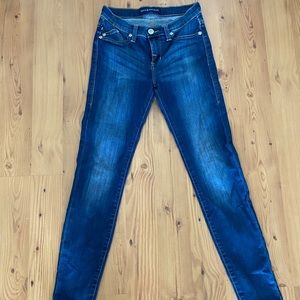 Womens Jeans Size 6. Condition is Pre-owned